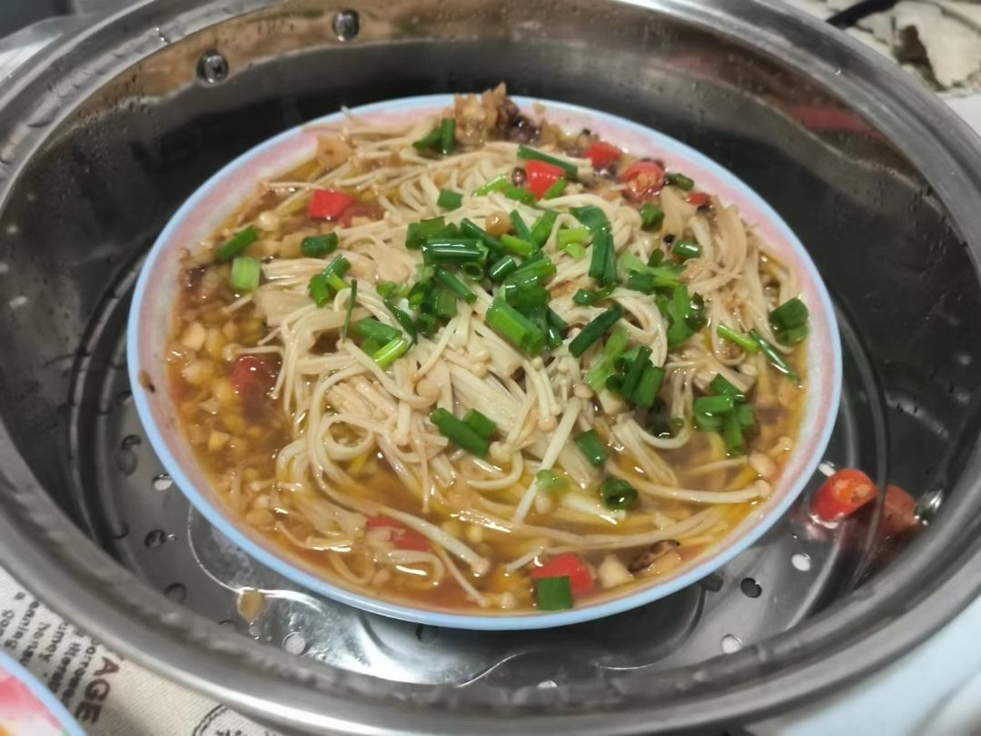 超级下饭的蒜蓉金针菇！好吃到爆