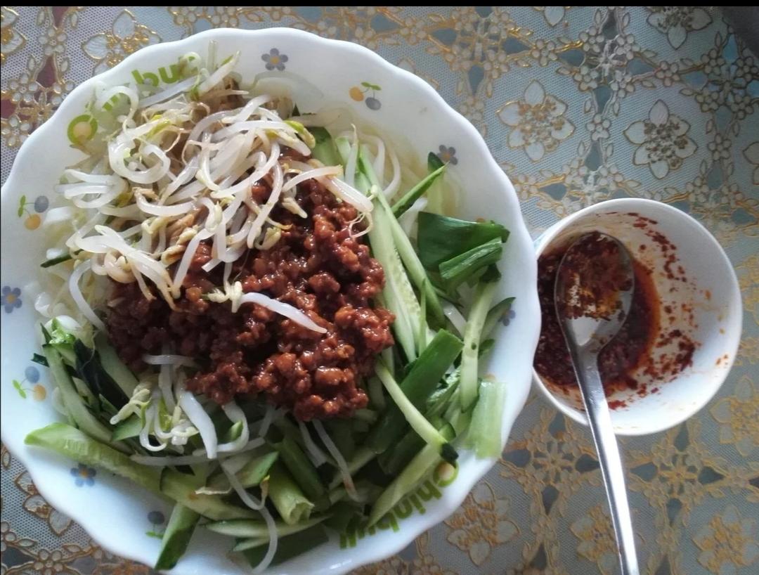 东北鸡蛋酱的炸酱面的做法
