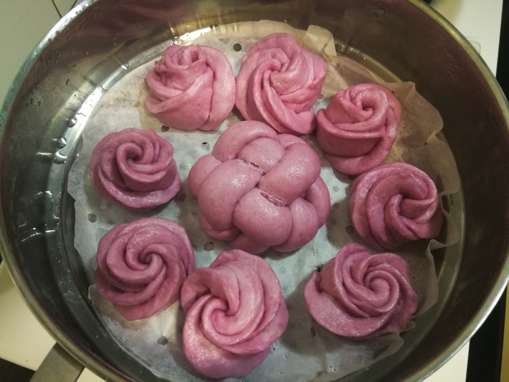 浪漫玫瑰花🌹紫薯馒头