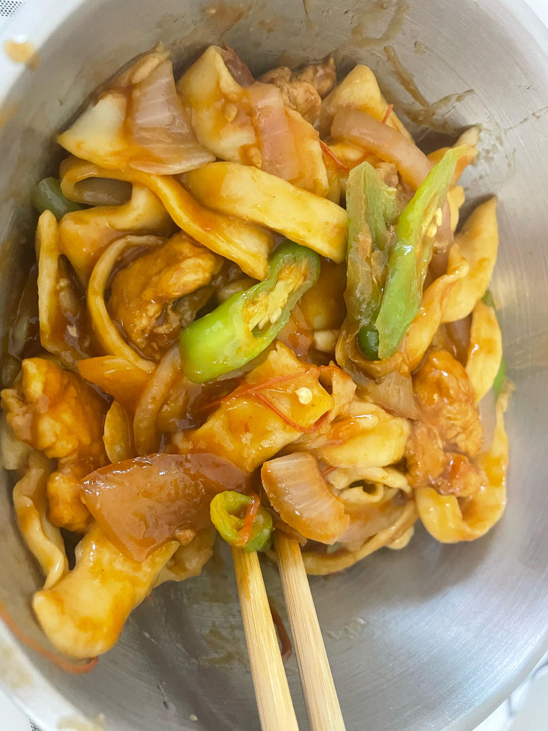 茄汁辣椒肉炒面