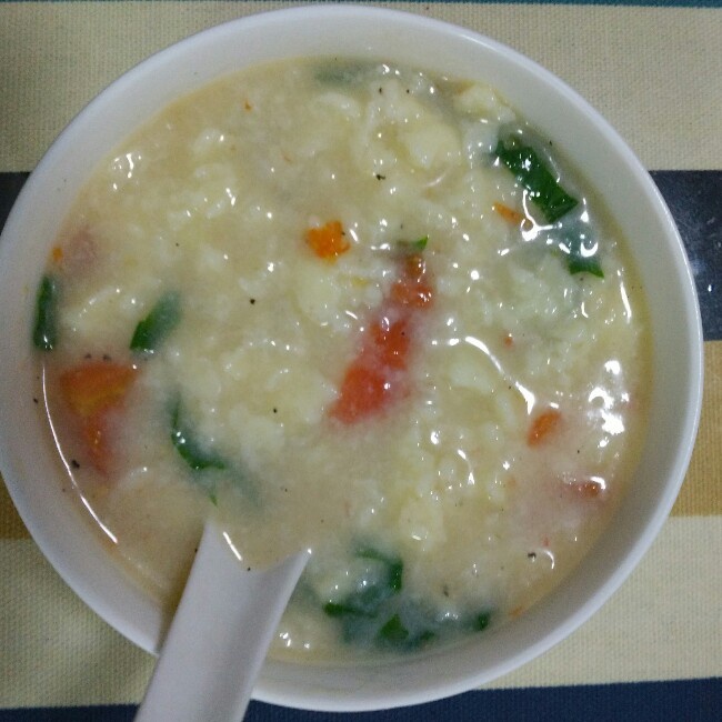 西红柿鸡蛋疙瘩汤