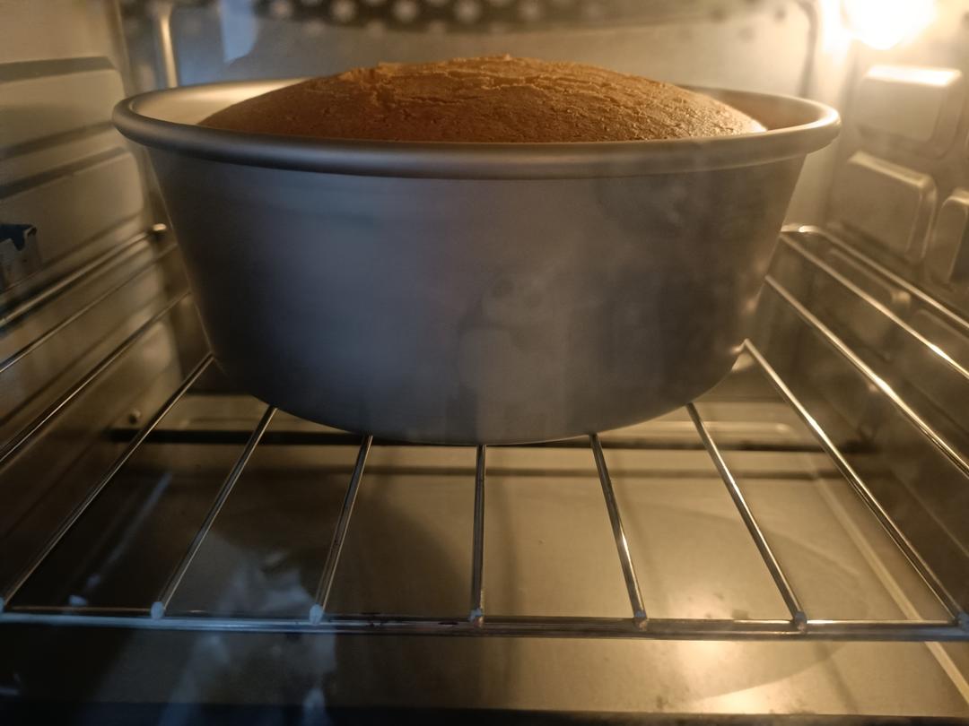 烤箱做蛋糕（戚风蛋糕的做法）