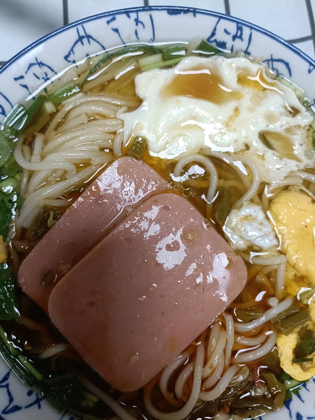超简单的10分钟做好-热汤面