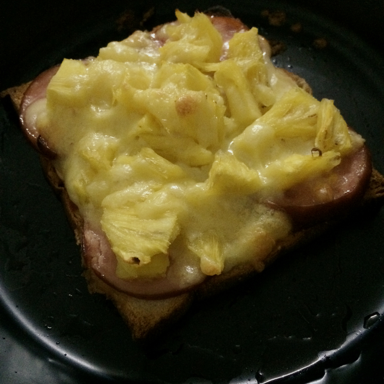 菠萝香肠吐司披萨(平底锅版)