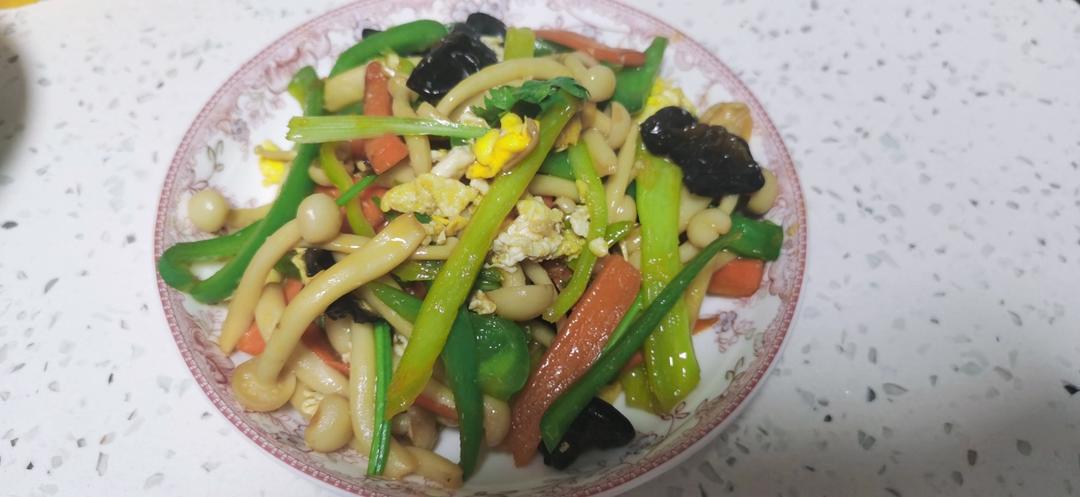 白玉菇炒鸡蛋