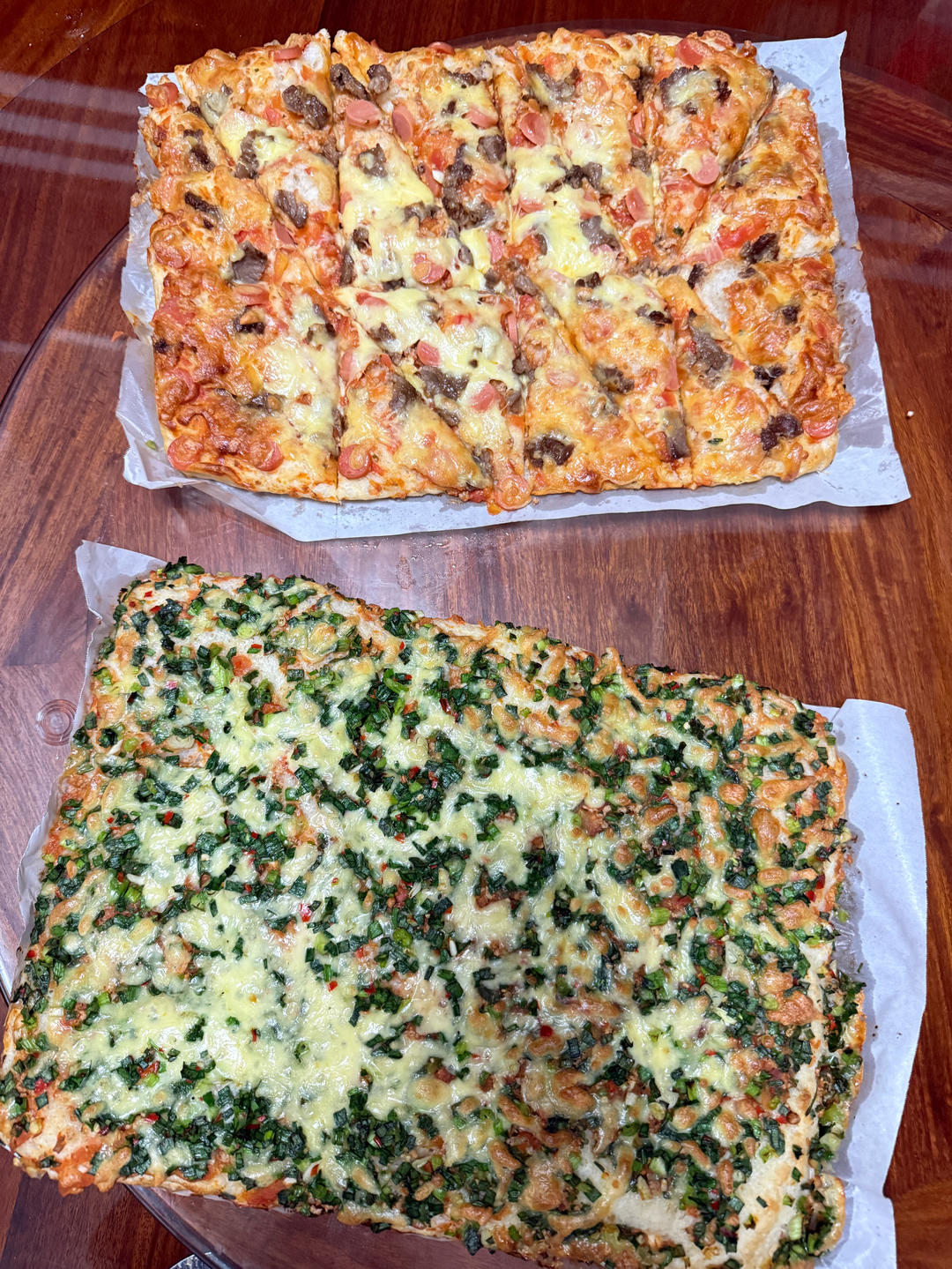 含宣软饼皮做法、自己在家也能做出馅料十足、超拉丝的美味诱人披萨