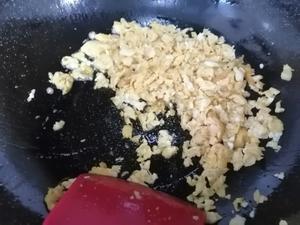 鸡蛋韭菜豆芽粉丝包的做法 步骤4