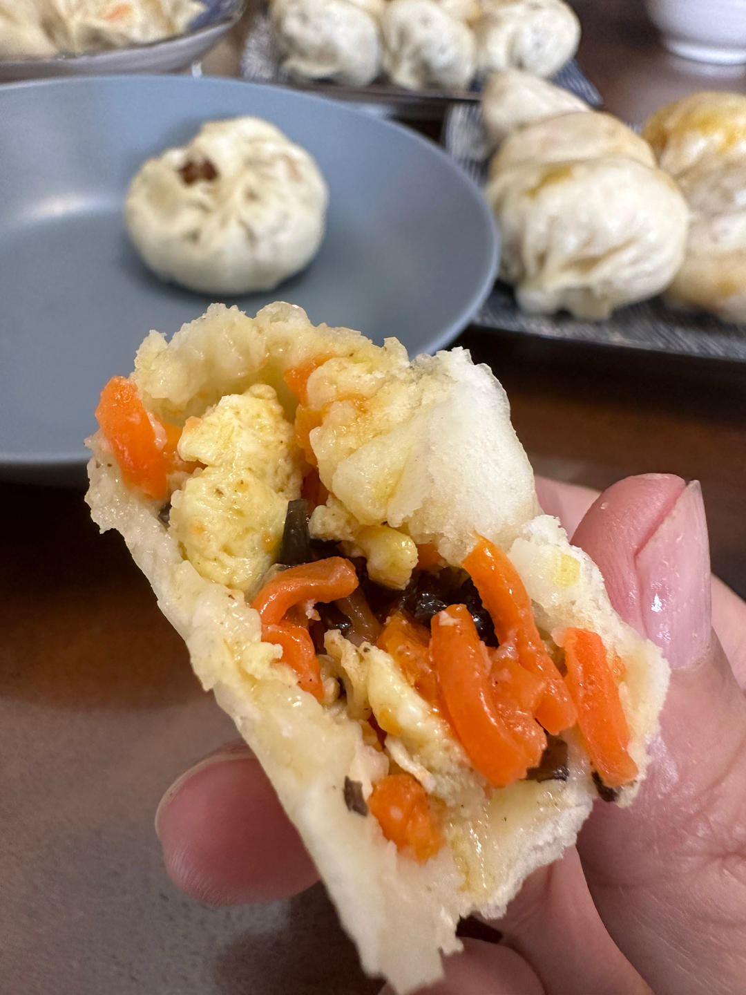 胡萝卜木耳鸡蛋素包子