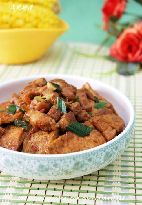 五花肉烧豆腐