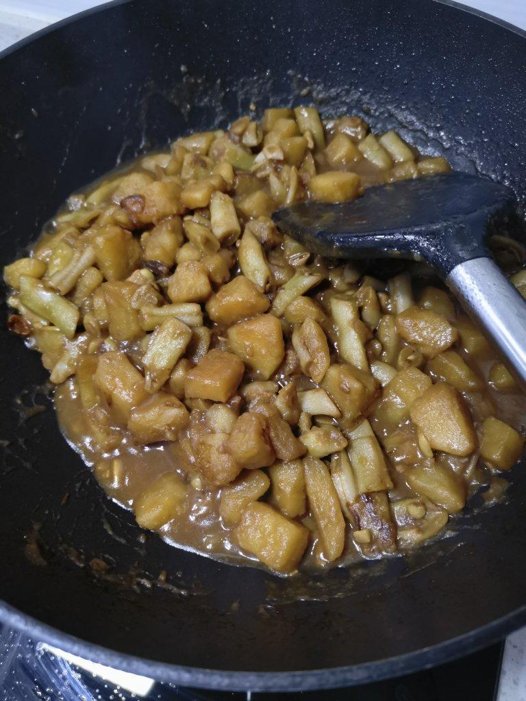 超简单的家常菜—芸豆炖土豆