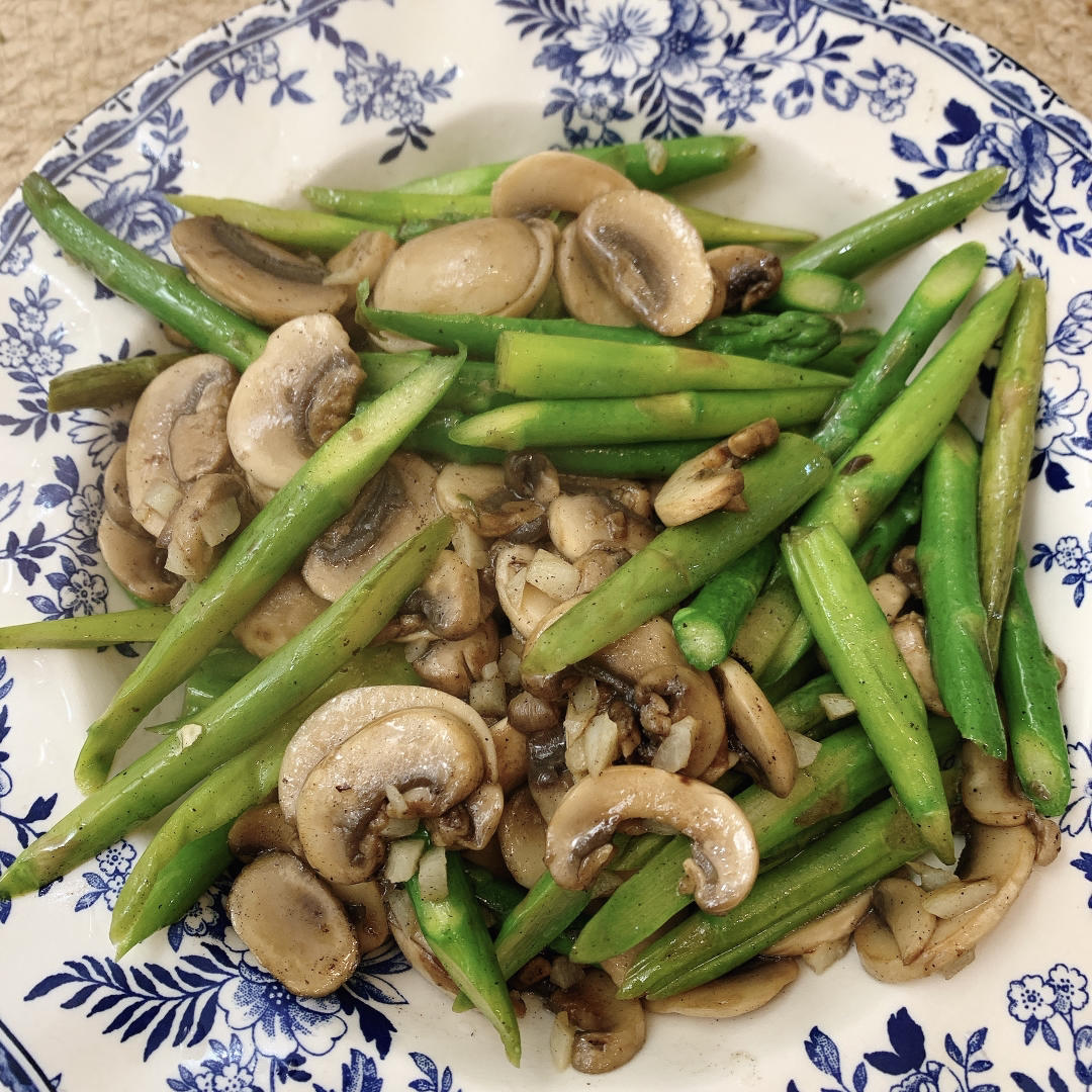 教你做最好吃的芦笋炒蘑菇 新手速get！