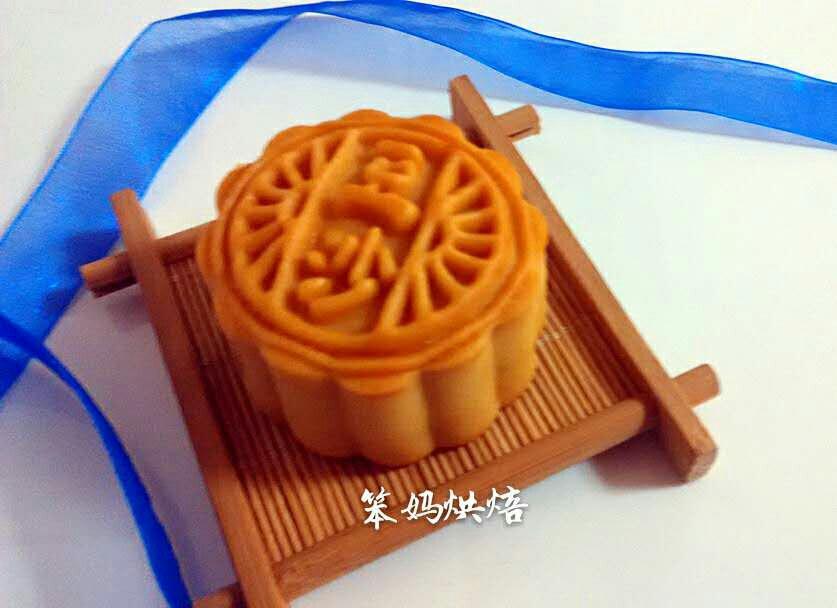 广式月饼—蛋黄芝麻月饼