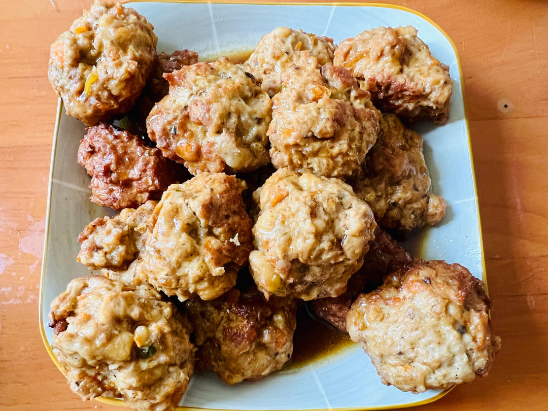 红烧狮子头四喜丸子