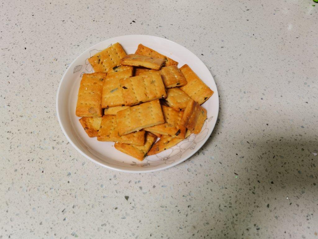 无糖版的香葱小苏打饼干