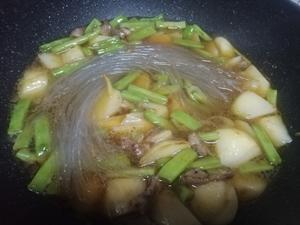 牛肉土豆豆角炖粉条的做法 步骤10