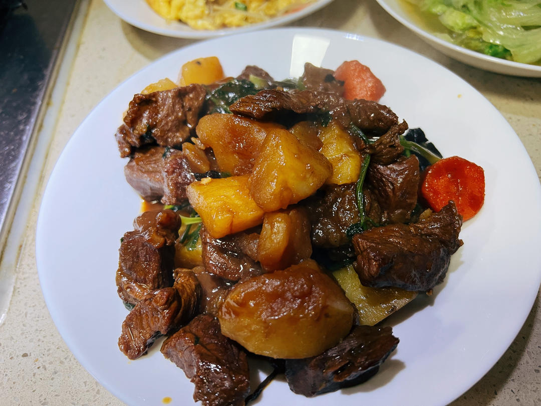 红烧土豆牛腩