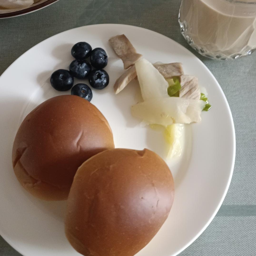 无黄油胡萝卜奶香小餐包