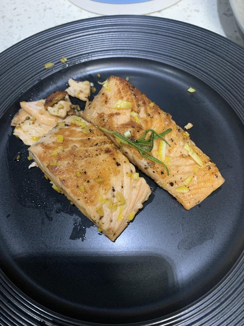 柠檬香煎三文鱼（无油版）