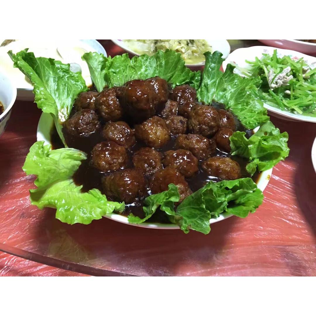 红烧狮子头