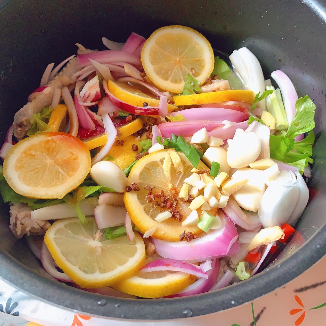 柠檬泡鸡爪的做法