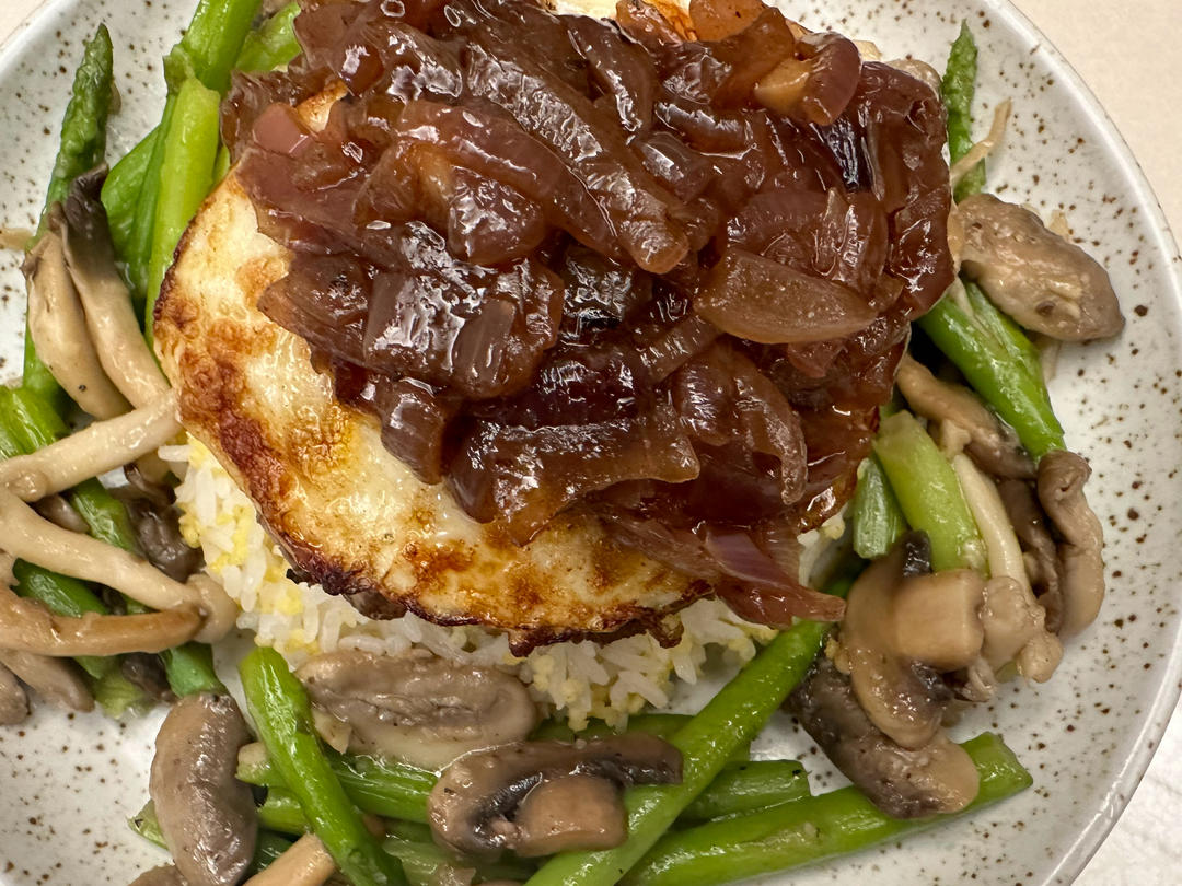 香肠土豆泥佐自制洋葱肉汁sausages&mashed potatoes with onion gravy