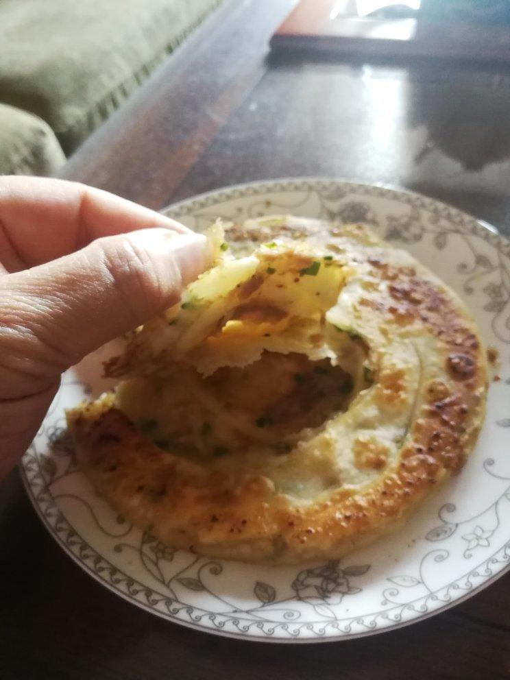 烫面葱花手撕饼