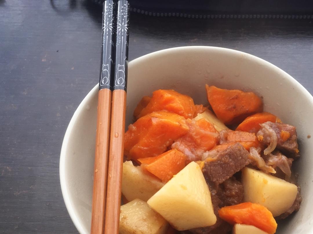 日式土豆炖牛肉