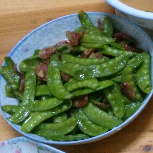 荷兰豆炒香肠