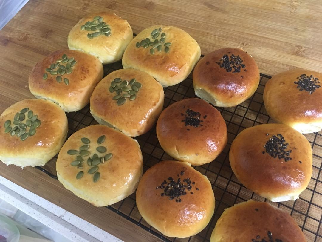 拯救放错面粉的面包面团---奶香小饼
