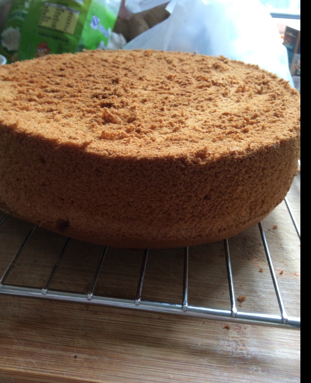 轻润黑糖戚风蛋糕