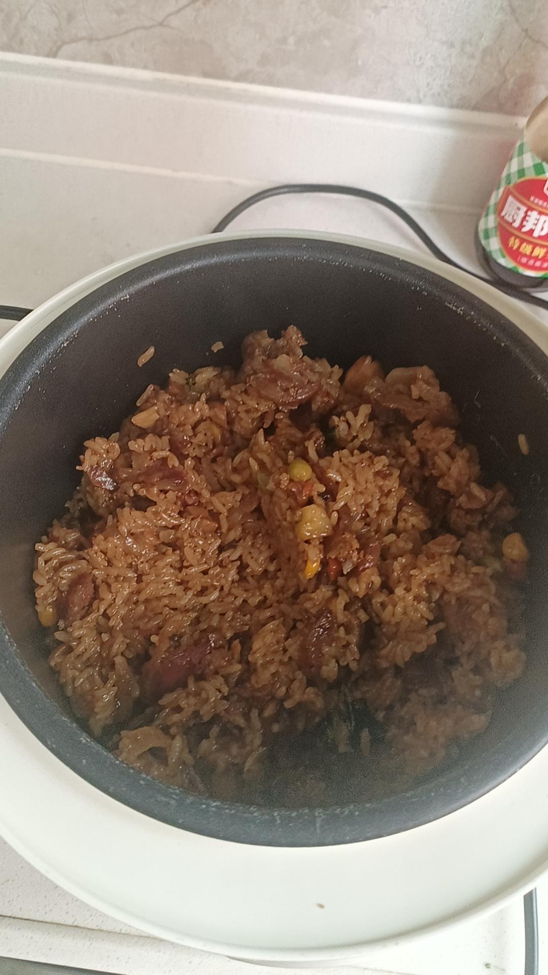 懒人必备～电饭煲腊肠焖饭