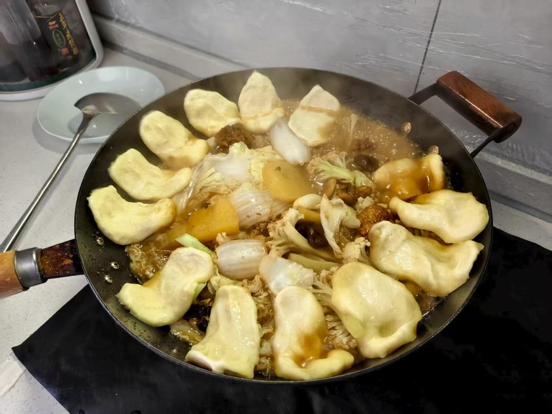 地锅鸡贴饼子