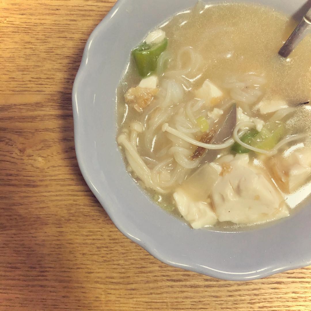 超正宗韩式明太鱼汤
북엇국