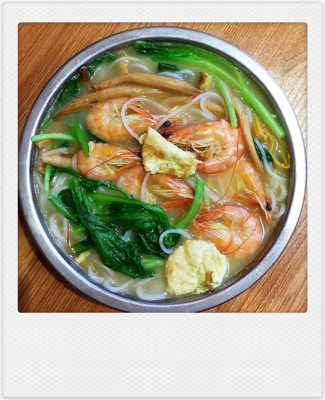 鲜虾海鲜粉的做法