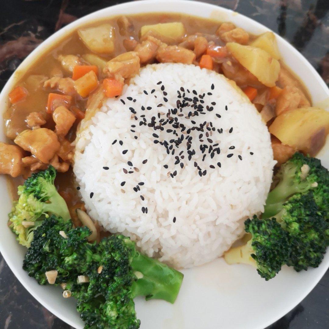 零失败日式咖喱鸡肉饭！！最正宗日本家庭做法！简单又好吃！