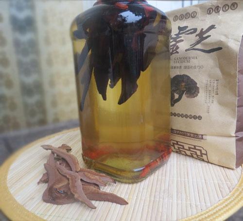 灵芝泡酒的做法步骤图 灵芝泡酒怎么做好吃 琪琪养生博客 下厨房 灵芝泡酒的做法步骤图 灵芝泡酒怎么做好吃 琪琪养生博客 下厨房