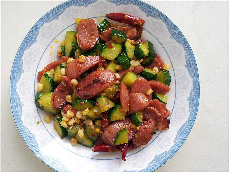 黄瓜炒香肠