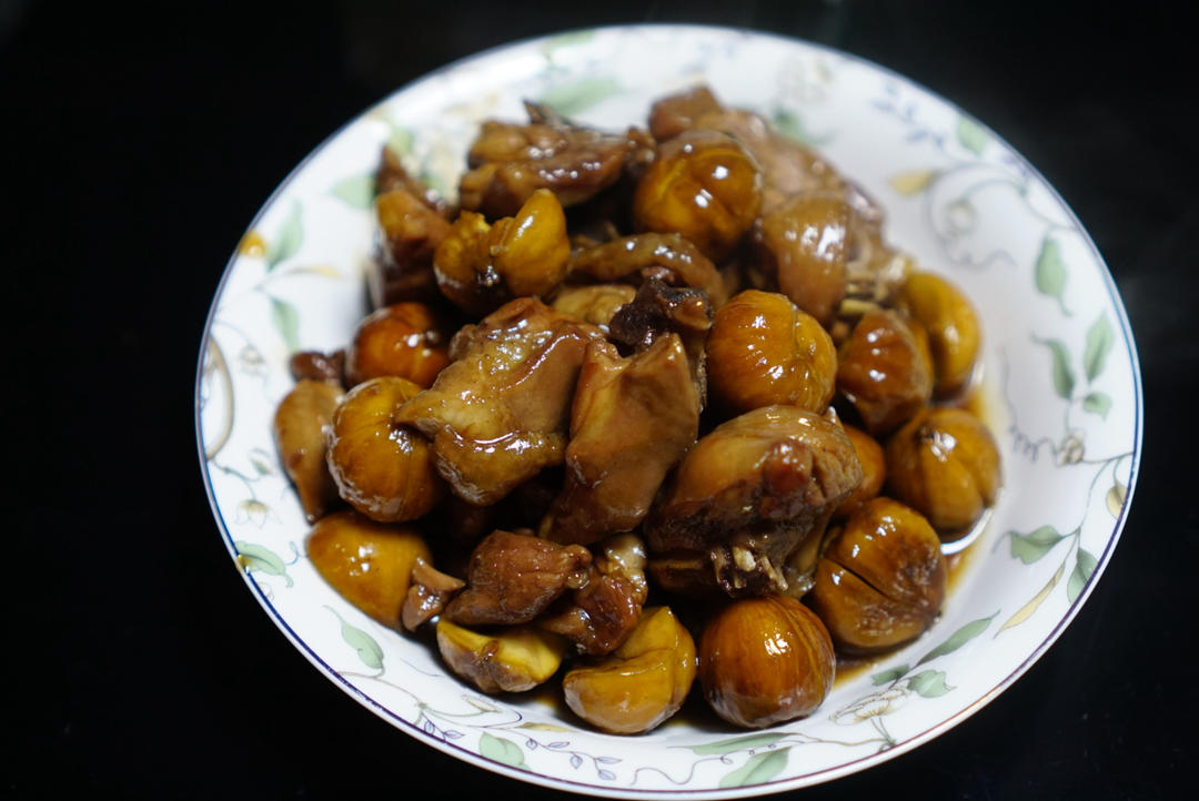 花菇栗子焖鸡翅