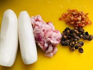 白萝卜炒饭➕豆腐鱼汤的做法 步骤2