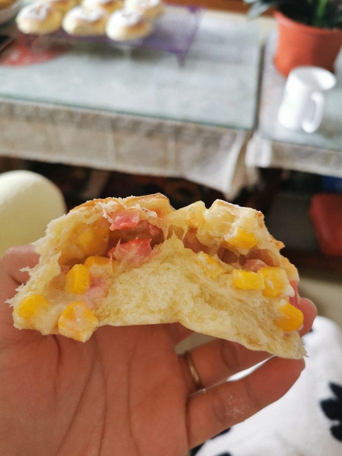 玉米火腿沙拉包