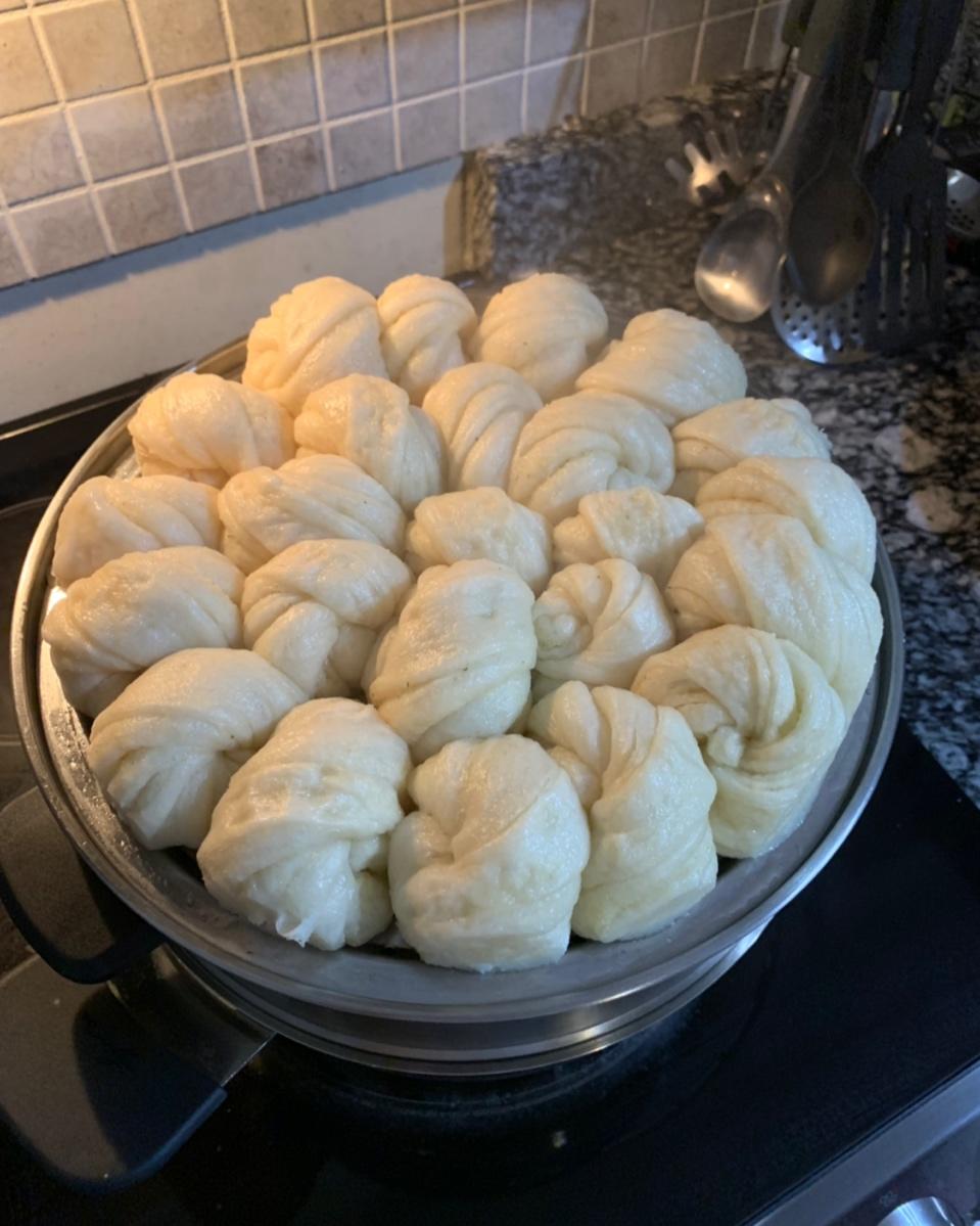 葱油花卷 Steamed Roll