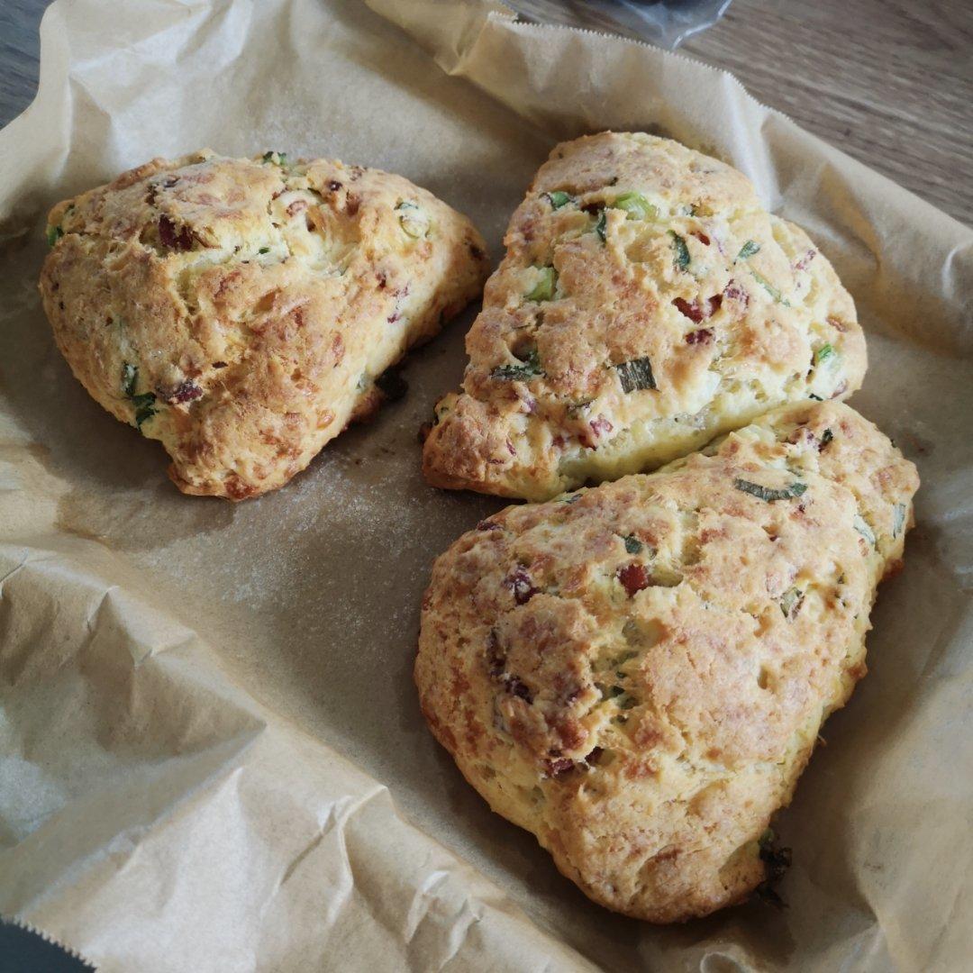 超级好吃的咸味司康Savoury Scones