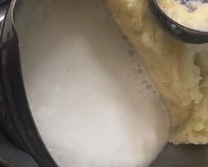 芝士焗土豆泥（一支锅搞定一切）的做法 步骤5