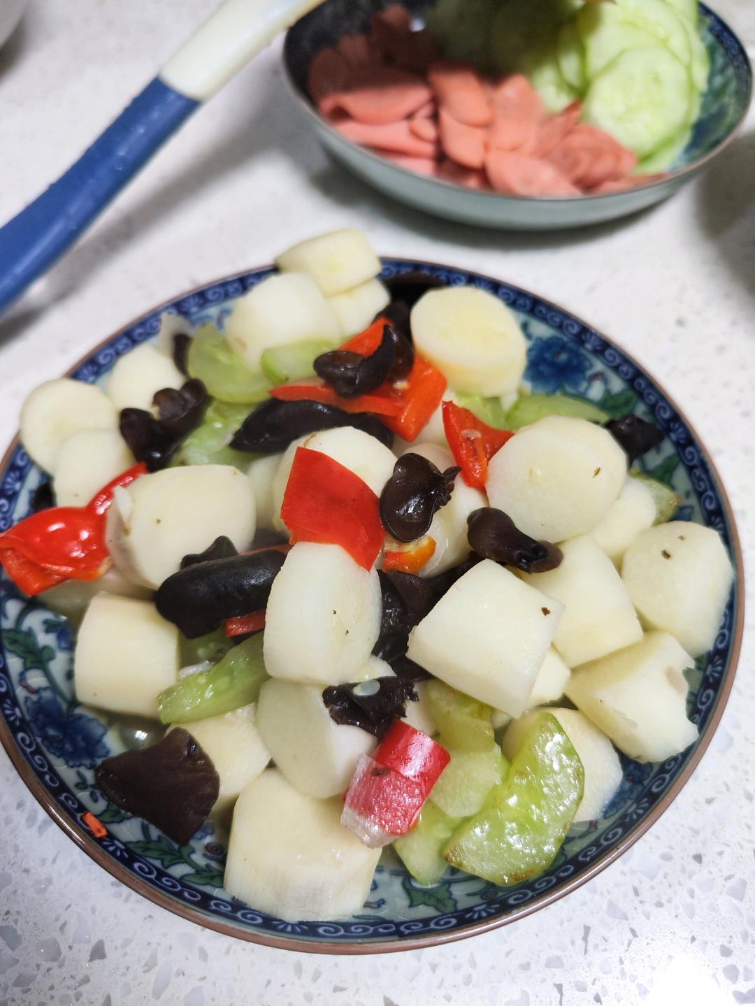 素菜冠军！营养美味的山药炒木耳