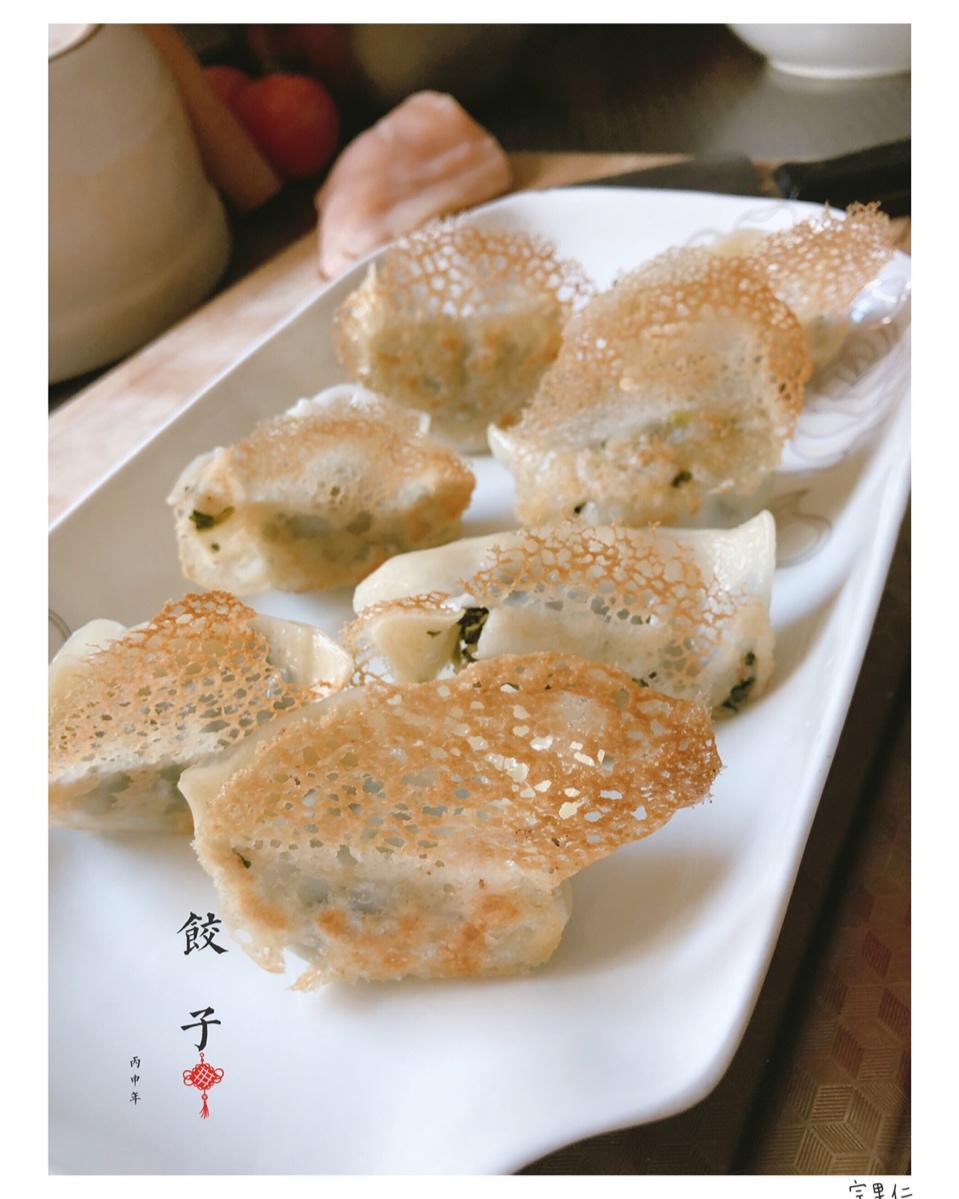 冰花蕾丝煎饺