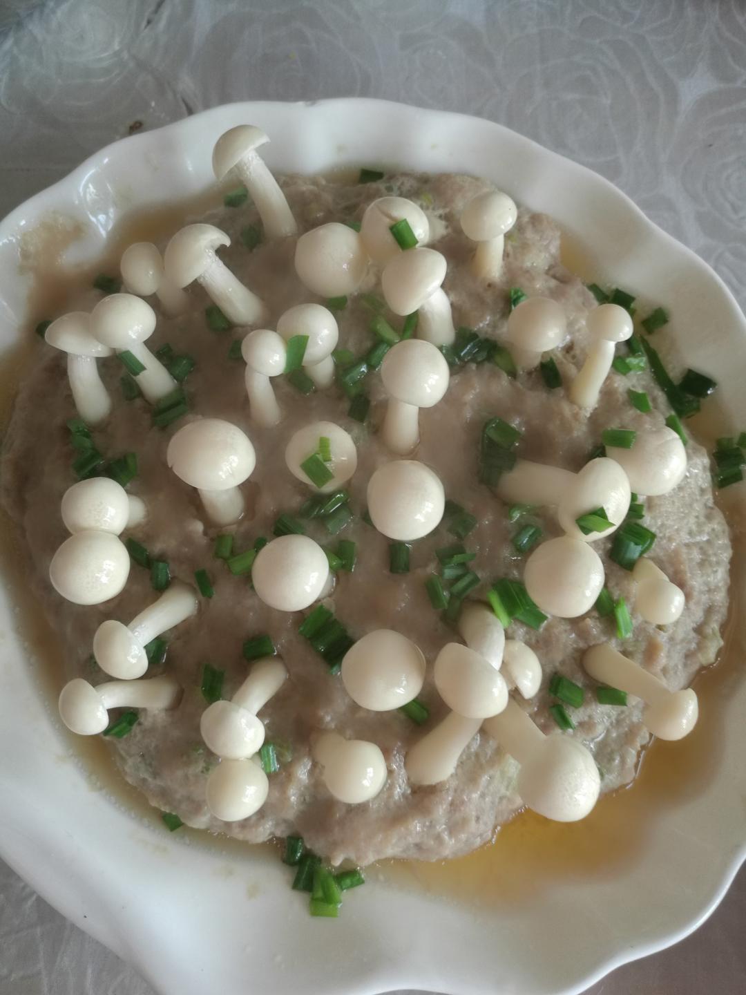 白玉菇肉饼（春回大地）