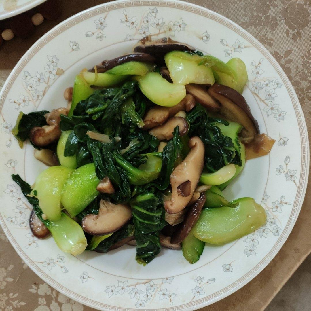 简易版香菇扒油菜