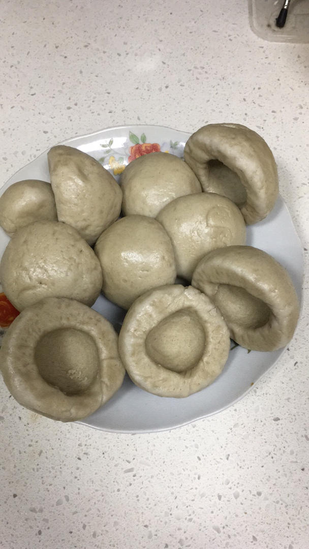 荞麦窝头夹外婆菜