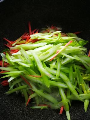 芹菜炒虾（低脂减肥餐）的做法 步骤8