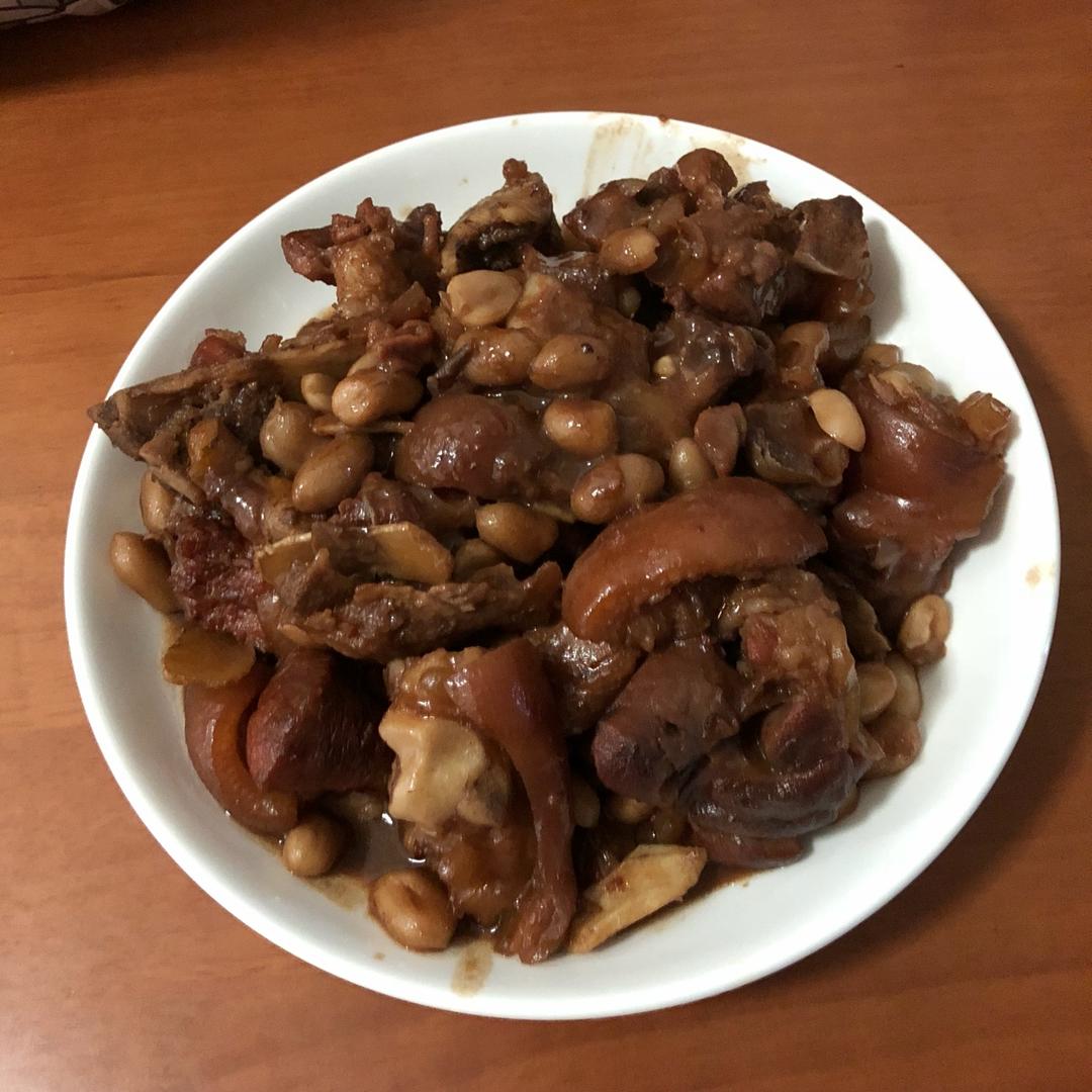南乳花生焖猪手